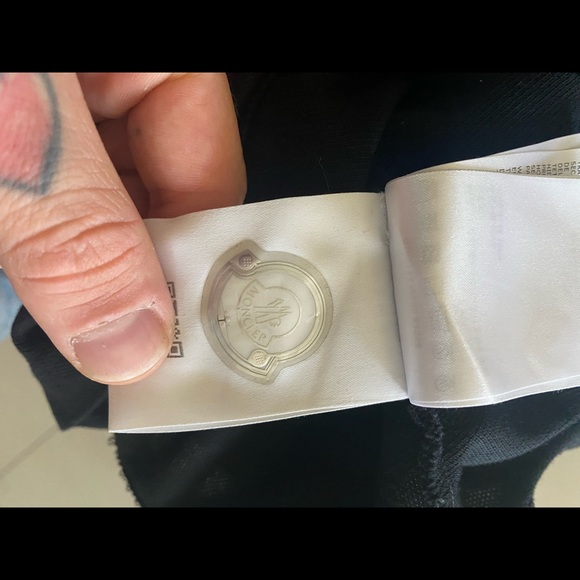 Authentic Moncler black polo. - Picture 3 of 3